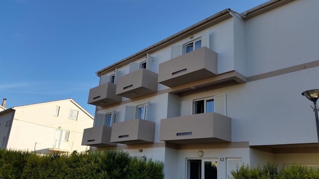 Apartments Ana & Ita Novaglia Esterno foto